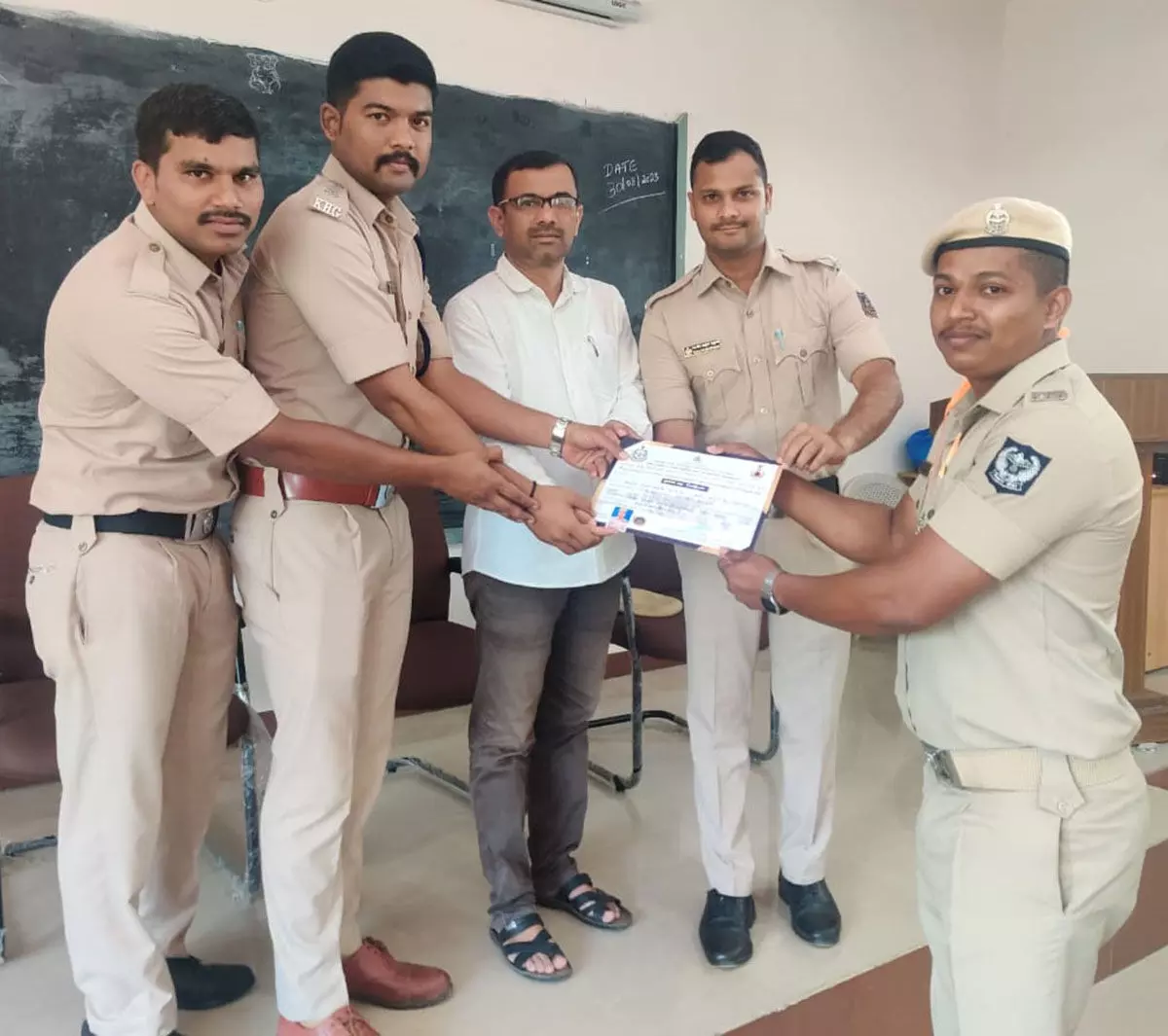 ರಾಜ್ಯ ಮಟ್ಟದ ಪುನರ್ ಮನನ ತರಬೇತಿಯಲ್ಲಿ ಚಿನ್ನದ ಪದಕ ರಾಜ್ಯ ಮಟ್ಟದ ಪುನರ್ ಮನನ ತರಬೇತಿಯಲ್ಲಿ ಚಿನ್ನದ ಪದಕ