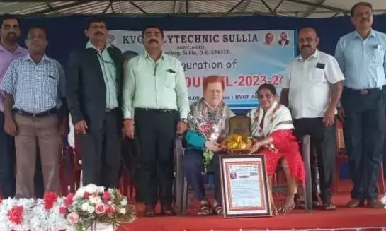 ಇಸ್ರೋ ವಿಜ್ಞಾನಿ ವೇಣುಗೋಪಾಲ್ ಭಟ್‌ಗೆ ಕೆ.ವಿ.ಜಿ.ಪಾಲಿಟೆಕ್ನಿಕ್ ಕಾಲೇಜಿನಲ್ಲಿ ಸನ್ಮಾನ