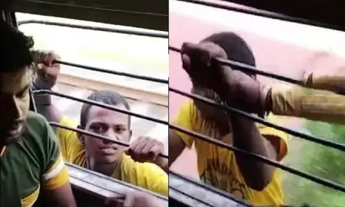 ಚಲಿಸುತ್ತಿರುವ ರೈಲಿನಲ್ಲಿ ಕಳ್ಳತನಕ್ಕೆ ಯತ್ನಿಸಿ ಕಿಟಕಿಯಲ್ಲಿ ಸಿಲುಕಿಕೊಂಡ ಯುವಕ, ಸಹಾಯಕ್ಕಾಗಿ ಯಾಚನೆ: ವಿಡಿಯೋ ವೈರಲ್