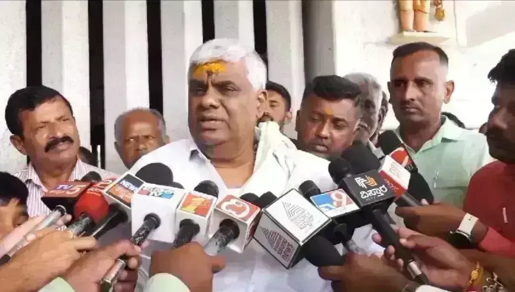 ಚುನಾವಣಾ ಅಕ್ರಮ ಆರೋಪ: ಎಚ್.ಡಿ.ರೇವಣ್ಣಗೆ ಹೈಕೋರ್ಟ್ ಸಮನ್ಸ್