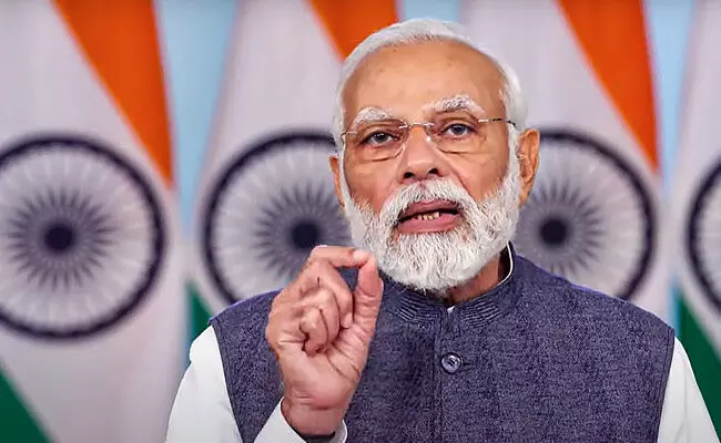 ಸನಾತನ ಧರ್ಮ ಕುರಿತ ಹೇಳಿಕೆಗೆ ʼಖಡಕ್ ಉತ್ತರʼ ನೀಡಲು ಪ್ರಧಾನಿ ಮೋದಿ ಸೂಚನೆ ಸನಾತನ ಧರ್ಮ ಕುರಿತ ಹೇಳಿಕೆಗೆ ʼಖಡಕ್ ಉತ್ತರʼ ನೀಡಲು ಪ್ರಧಾನಿ ಮೋದಿ ಸೂಚನೆ