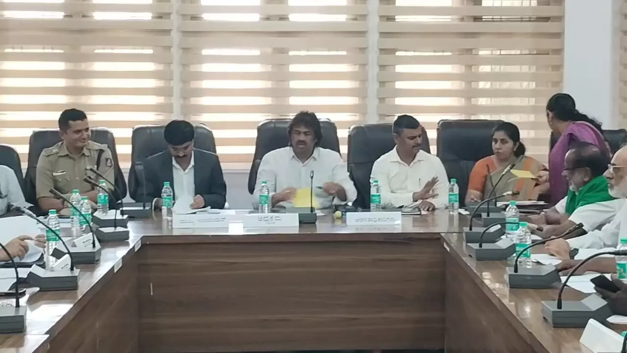 ಭದ್ರಾ ಜಲಾಶಯದಿಂದ ನೀರು ಹರಿಸುವ ಕುರಿತು ಸೆ.11ರಂದು ಅಂತಿಮ ತೀರ್ಮಾನ: ಸಚಿವ ಮಧು ಬಂಗಾರಪ್ಪ ಭದ್ರಾ ಜಲಾಶಯದಿಂದ ನೀರು ಹರಿಸುವ ಕುರಿತು ಸೆ.11ರಂದು ಅಂತಿಮ ತೀರ್ಮಾನ: ಸಚಿವ ಮಧು ಬಂಗಾರಪ್ಪ