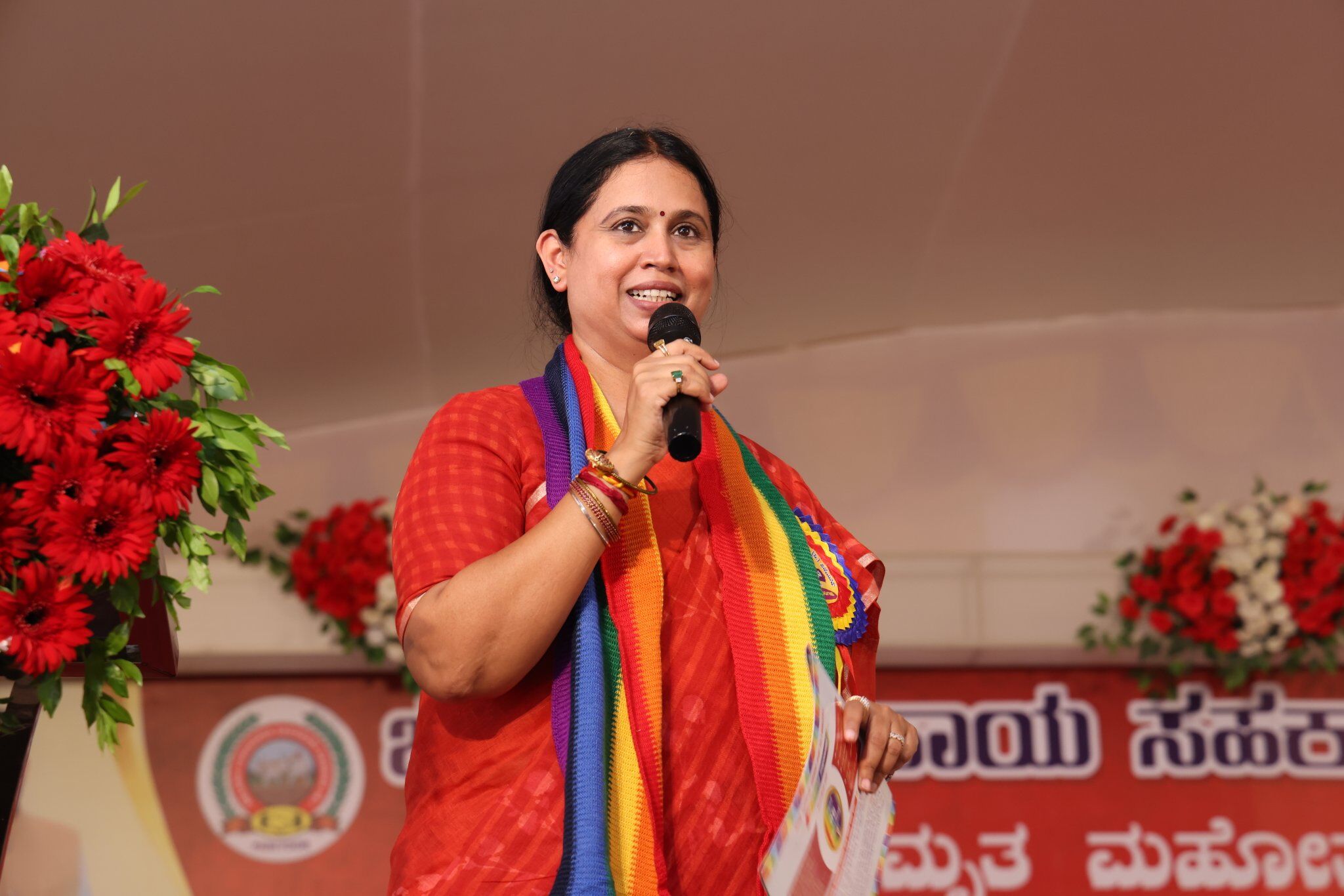 ನೋಟಿನ ಮೇಲೆ ಬರೆದಿರುವ ʼರಿಸರ್ವ್ ಬ್ಯಾಂಕ್ ಆಫ್ ಇಂಡಿಯಾʼ ಹೆಸರನ್ನೂ ಬದಲಾಯಿಸುತ್ತೀರಾ?: ಕೇಂದ್ರಕ್ಕೆ ಲಕ್ಷ್ಮಿ ಹೆಬ್ಬಾಳ್ಕರ್ ಪ್ರಶ್ನೆ