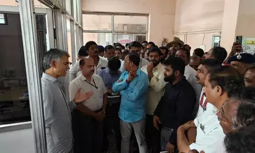 ಶಿವಮೊಗ್ಗ  ತಾಲೂಕು ಕಚೇರಿಗೆ ದಿಢೀರ್ ಭೇಟಿ ನೀಡಿದ ಸಚಿವ ಕೃಷ್ಣ ಭೈರೇಗೌಡ: ಅಧಿಕಾರಿಗಳಿಗೆ ತರಾಟೆ