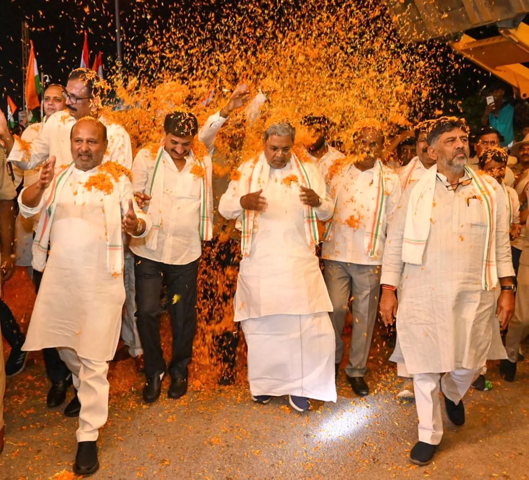 ʼಭಾರತ್ ಜೋಡೊʼ ನೆನಪಿನ ಪಾದಯಾತ್ರೆ: ರಾಮನಗರದಲ್ಲಿ ಕಾರ್ಯಕರ್ತರೊಂದಿಗೆ ಹೆಜ್ಜೆ ಹಾಕಿದ ಸಿಎಂ, ಡಿಸಿಎಂ​