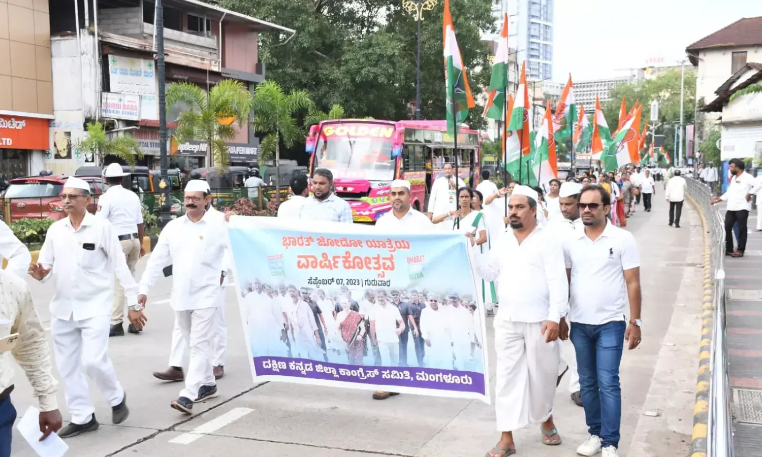 ರಾಹುಲ್ ಗಾಂಧಿ ನೇತೃತ್ವದ ಪಾದಯಾತ್ರೆಗೆ ವರ್ಷ ತುಂಬಿದ ಹಿನ್ನೆಲೆ: ಮಂಗಳೂರಿನಲ್ಲಿ ಕಾಂಗ್ರೆಸ್‌ನಿಂದ ಪಾದಯಾತ್ರೆ