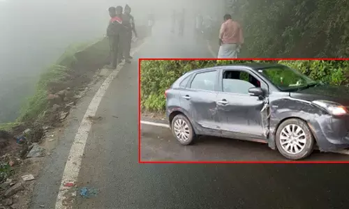 ಚಾರ್ಮಾಡಿ ಘಾಟಿಯಲ್ಲಿ ಮಂಜು ಕವಿದ ವಾತಾವರಣ: ಎರಡು ಕಡೆ ಅಪಘಾತ