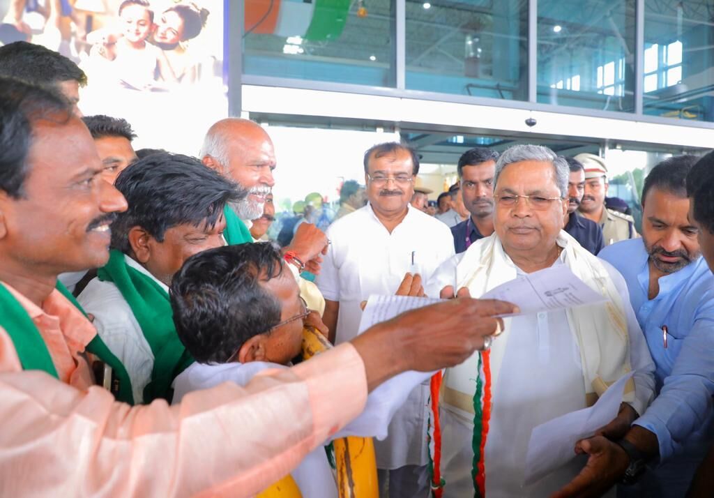 ಜಾತ್ಯಾತೀತ ಎಂದು ಹೆಸರಿಟ್ಟುಕೊಂಡು‌ ಕೋಮುವಾದಿಗಳ ಜೊತೆ ಮೈತ್ರಿ: ಜೆಡಿಎಸ್ ವಿರುದ್ಧ ಸಿಎಂ ವಾಗ್ದಾಳಿ