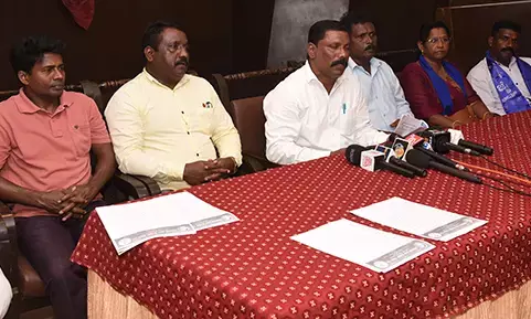 ದಲಿತ ವ್ಯಕ್ತಿಯ ಮೇಲೆ ಹಲ್ಲೆ: ಆರೋಪಿಗಳ ಬಂಧನಕ್ಕೆ ದಸಂಸ ಆಗ್ರಹ