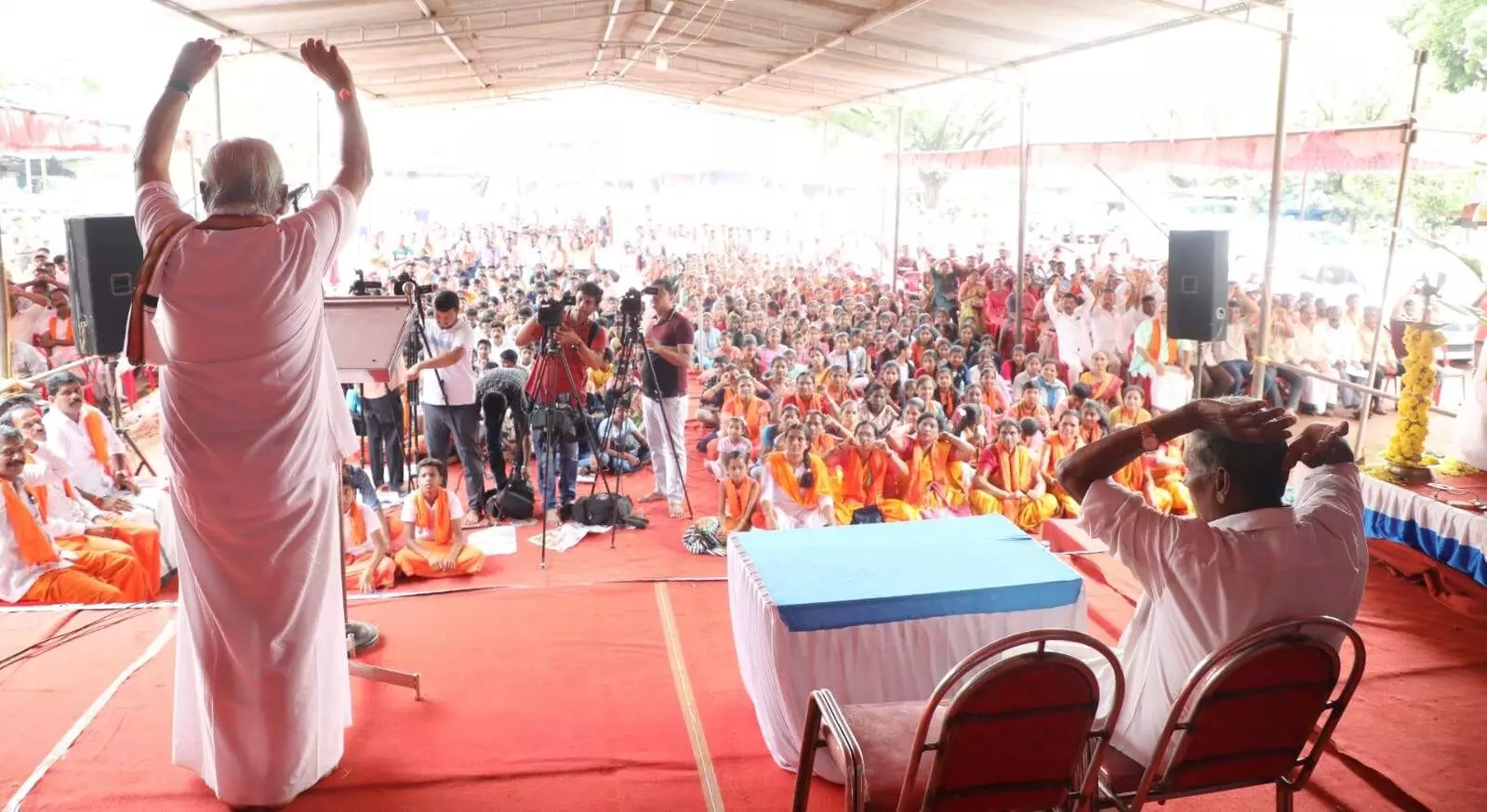 ಮಂಗಳೂರು ವಿವಿಯಲ್ಲಿ ಗಣೇಶೋತ್ಸವ ಮಾಡ್ತೀವಿ, ಅರೆಸ್ಟ್ ಮಾಡಿದರೆ ಸಂತೋಷ : ಪ್ರಭಾಕರ ಭಟ್ ಕಲ್ಲಡ್ಕ