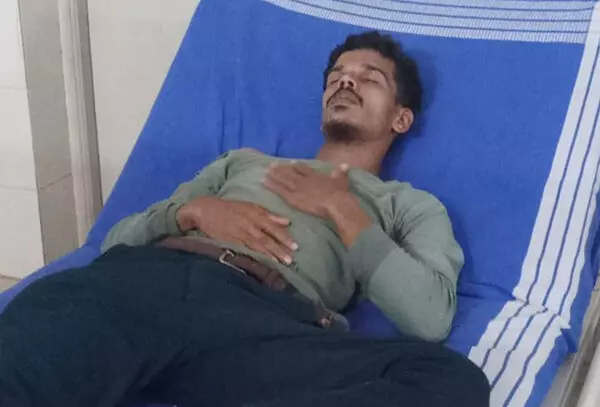 ಬಂಟ್ವಾಳ : ಯುವಕನಿಗೆ ತಂಡದಿಂದ ಹಲ್ಲೆ; ಪ್ರಕರಣ ದಾಖಲು ಬಂಟ್ವಾಳ : ಯುವಕನಿಗೆ ತಂಡದಿಂದ ಹಲ್ಲೆ; ಪ್ರಕರಣ ದಾಖಲು