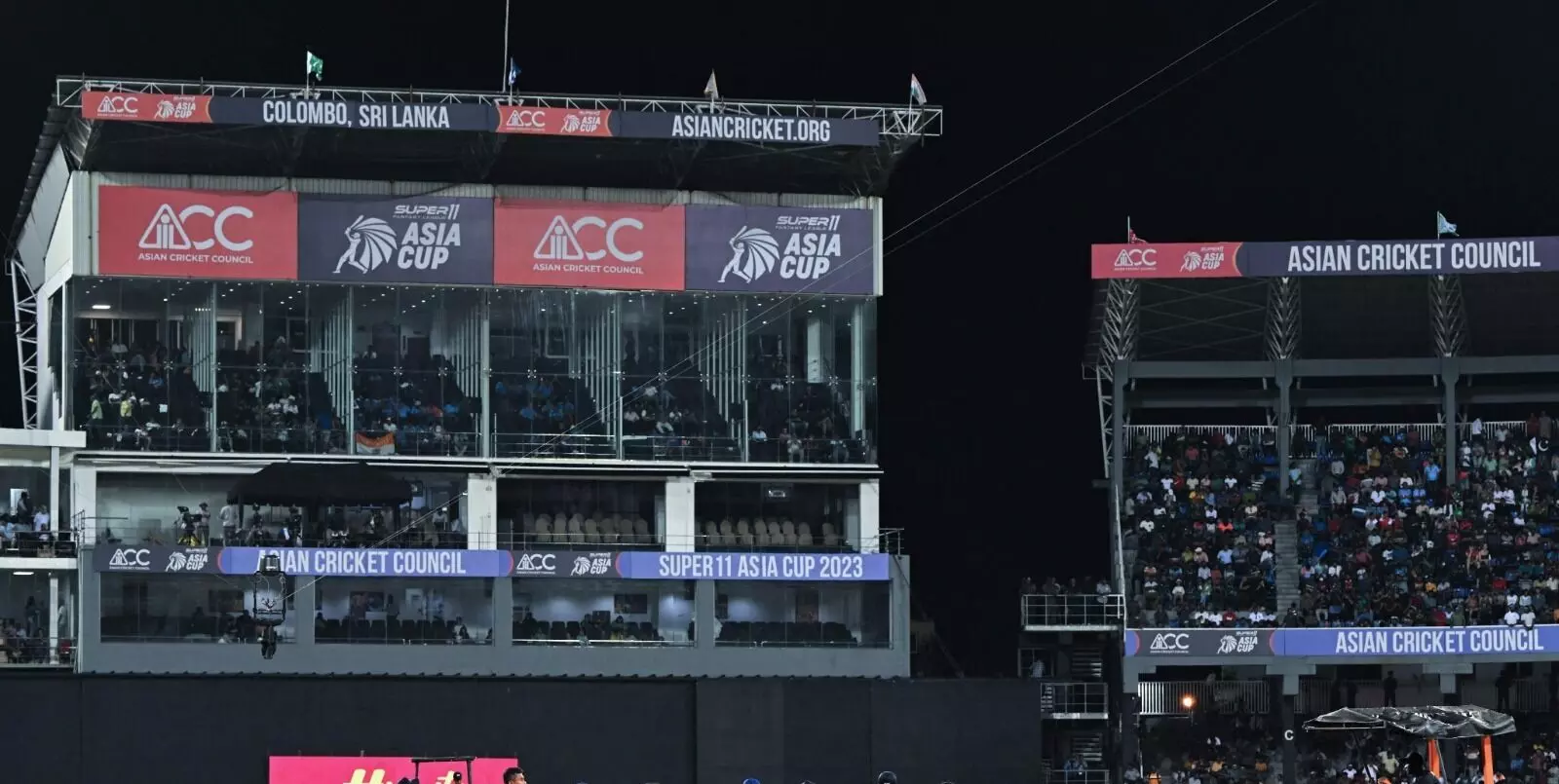 ಭಾರತ-ಪಾಕ್ ಸೂಪರ್-4 ಪಂದ್ಯಕ್ಕೂ ಪ್ರೇಕ್ಷಕರಿಂದ ನೀರಸ ಪ್ರತಿಕ್ರಿಯೆ ಭಾರತ-ಪಾಕ್ ಸೂಪರ್-4 ಪಂದ್ಯಕ್ಕೂ ಪ್ರೇಕ್ಷಕರಿಂದ ನೀರಸ ಪ್ರತಿಕ್ರಿಯೆ