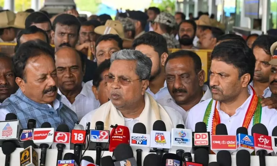 ಕೋಮುವಾದಿಗಳ ವಿರುದ್ಧವೇ ಹೋರಾಟ ಮಾಡಿಕೊಂಡು ಬಂದಿದ್ದೇನೆ; ನನ್ನ ಹೆಣ ಕೂಡ ಬಿಜೆಪಿಗೆ ಹೋಗಲ್ಲ: ಕುಮಾರಸ್ವಾಮಿಗೆ ಸಿಎಂ ತಿರುಗೇಟು ಕೋಮುವಾದಿಗಳ ವಿರುದ್ಧವೇ ಹೋರಾಟ ಮಾಡಿಕೊಂಡು ಬಂದಿದ್ದೇನೆ; ನನ್ನ ಹೆಣ ಕೂಡ ಬಿಜೆಪಿಗೆ ಹೋಗಲ್ಲ: ಕುಮಾರಸ್ವಾಮಿಗೆ ಸಿಎಂ ತಿರುಗೇಟು