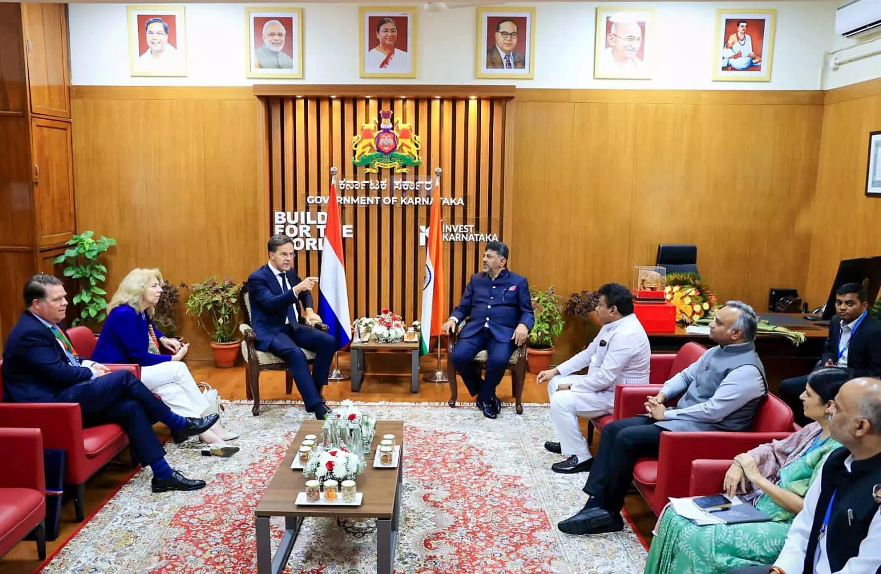 ‘ಕರ್ನಾಟಕ ಬಂಡವಾಳ ಹೂಡಿಕೆದಾರರ ನೆಚ್ಚಿನ ತಾಣ’; ನೆದರ್ ಲ್ಯಾಂಡ್ಸ್ ನಿಯೋಗಕ್ಕೆ ಉಪಮುಖ್ಯಮಂತ್ರಿ ಡಿ.ಕೆ. ಶಿವಕುಮಾರ್ ಆಹ್ವಾನ ‘ಕರ್ನಾಟಕ ಬಂಡವಾಳ ಹೂಡಿಕೆದಾರರ ನೆಚ್ಚಿನ ತಾಣ’; ನೆದರ್ ಲ್ಯಾಂಡ್ಸ್ ನಿಯೋಗಕ್ಕೆ ಉಪಮುಖ್ಯಮಂತ್ರಿ ಡಿ.ಕೆ. ಶಿವಕುಮಾರ್ ಆಹ್ವಾನ