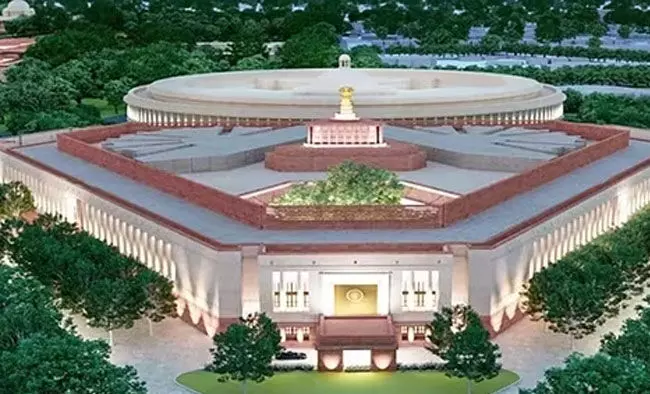 ನೂತನ ಸಂಸತ್‌ ಭವನದ ಉದ್ಯೋಗಿಗಳಿಗೂ ಹೊಸ ವಸ್ತ್ರಸಂಹಿತೆ; ಸಮವಸ್ತ್ರದಲ್ಲಿ ಕಮಲದ ಚಿಹ್ನೆ, ಖಾಕಿ ಬಣ್ಣದ ಪ್ಯಾಂಟ್!‌