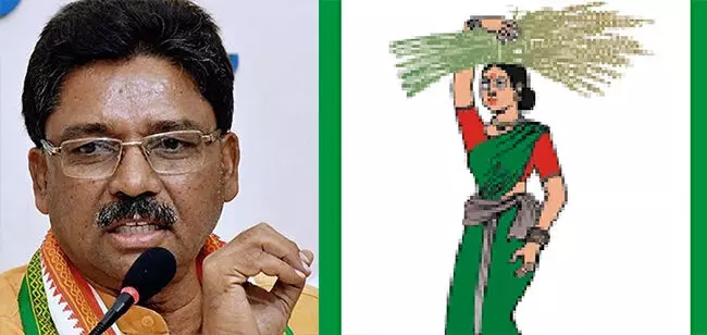 ಇನ್ನು ಮುಂದೆ ಜೆಡಿಎಸ್ನಲ್ಲಿ ‘S’ ಅನ್ನು ತೆಗೆಯಬೇಕು: ಮಾಜಿ ಸಂಸದ ವಿ.ಎಸ್.ಉಗ್ರಪ್ಪ ಇನ್ನು ಮುಂದೆ ಜೆಡಿಎಸ್ನಲ್ಲಿ ‘S’ ಅನ್ನು ತೆಗೆಯಬೇಕು: ಮಾಜಿ ಸಂಸದ ವಿ.ಎಸ್.ಉಗ್ರಪ್ಪ