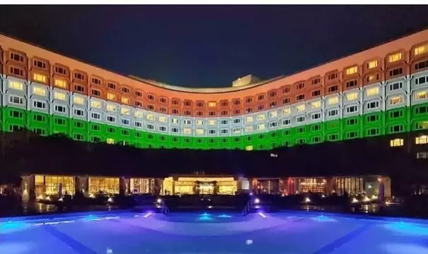 ಹೊಸದಿಲ್ಲಿಯ ಪಂಚತಾರಾ ಹೊಟೇಲ್ ನಲ್ಲಿ ಆತಂಕಕ್ಕೆ ಕಾರಣವಾದ ನಿಗೂಢ ಚೀನಾ ಬ್ಯಾಗ್! ಹೊಸದಿಲ್ಲಿಯ ಪಂಚತಾರಾ ಹೊಟೇಲ್ ನಲ್ಲಿ ಆತಂಕಕ್ಕೆ ಕಾರಣವಾದ ನಿಗೂಢ ಚೀನಾ ಬ್ಯಾಗ್!