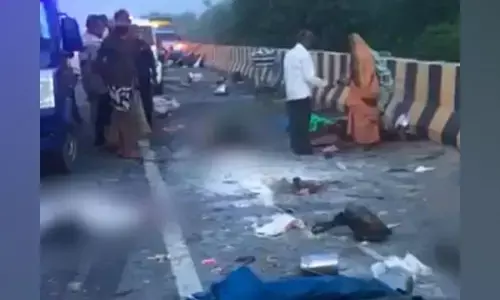 ರಾಜಸ್ಥಾನ| ಫ್ಲೈಓವರ್‌ ಮೇಲೆ ನಿಂತಿದ್ದ ಬಸ್ಸಿಗೆ ಟ್ರಕ್‌ ಢಿಕ್ಕಿ: 11 ಮಂದಿ ಮೃತ್ಯು