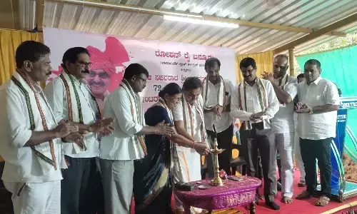 ಆಶ್ರಮವಾಸಿಗಳೊಂದಿಗೆ  ಹುಟ್ಟು ಹಬ್ಬ ಆಚರಿಸಿಕೊಂಡ ಮಾಜಿ ಸಚಿವ ರಮಾನಾಥ ರೈ