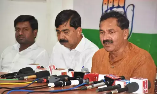 ಬಿಜೆಪಿ-ಜೆಡಿಎಸ್ ಮೈತ್ರಿಯಿಂದ ಕಾಂಗ್ರೆಸ್‌ ಗೆ ಲಾಭ; ಪ್ರತಾಪ್ ಸಿಂಹ ಗೆದ್ದರೆ ನಾನು ಊರು ಬಿಡುತ್ತೇನೆ: ಕೆಪಿಸಿಸಿ ವಕ್ತಾರ ಎಂ.ಲಕ್ಷ್ಮಣ್