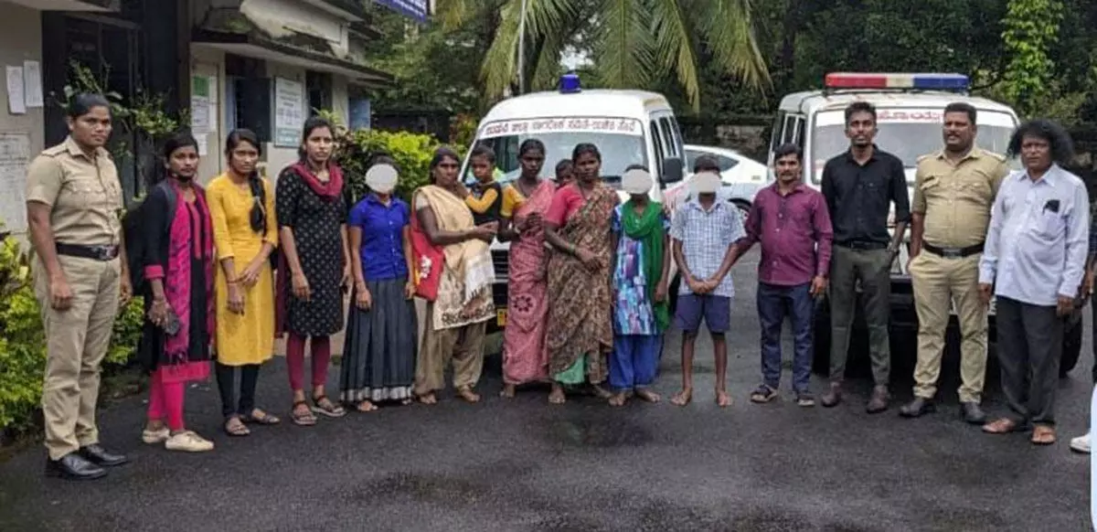 ಮಲ್ಪೆ ಬಂದರಿನಲ್ಲಿ ಮೀನು ಆಯುತ್ತಿದ್ದ ಮಕ್ಕಳ ರಕ್ಷಣೆ