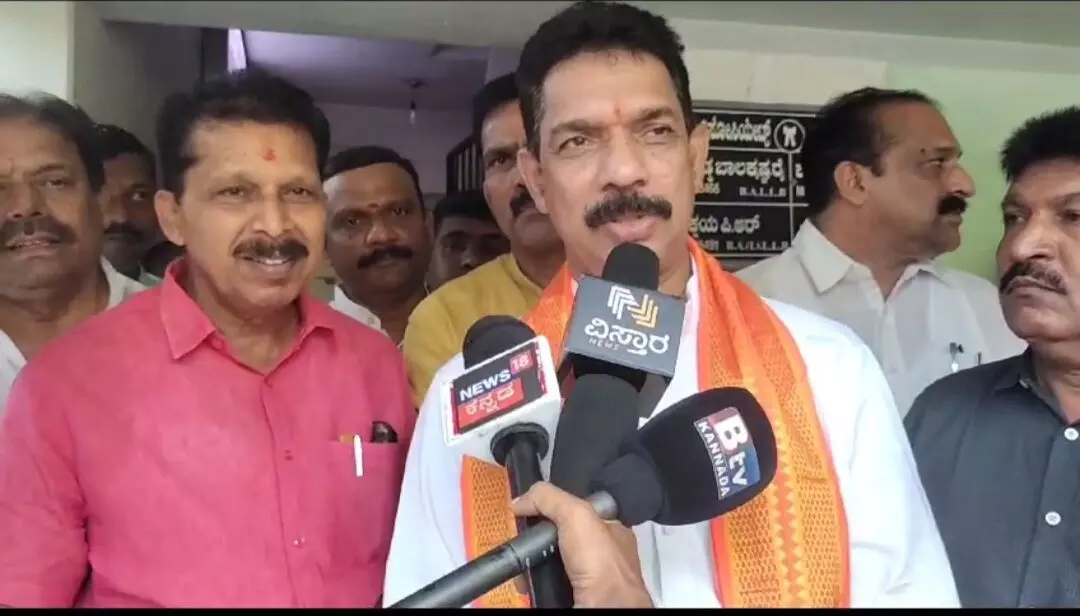 ರಾಜ್ಯ ಸರ್ಕಾರದ ಭ್ರಷ್ಟಾಚಾರ ಮುಚ್ಚಿ ಹಾಕಲು ದಬ್ಬಾಳಿಕೆ: ನಳಿನ್ ಕುಮಾರ್ ರಾಜ್ಯ ಸರ್ಕಾರದ ಭ್ರಷ್ಟಾಚಾರ ಮುಚ್ಚಿ ಹಾಕಲು ದಬ್ಬಾಳಿಕೆ: ನಳಿನ್ ಕುಮಾರ್