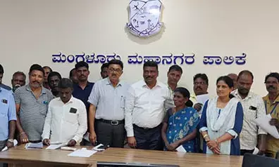 ಮಂಗಳೂರು: 24 ಪೌರಕಾರ್ಮಿಕರಿಗೆ ಸ್ಯಾನಿಟರಿ ಸುಪರ್‌ವೈಸರ್ ಹುದ್ದೆಗೆ ಮುಂಭಡ್ತಿ