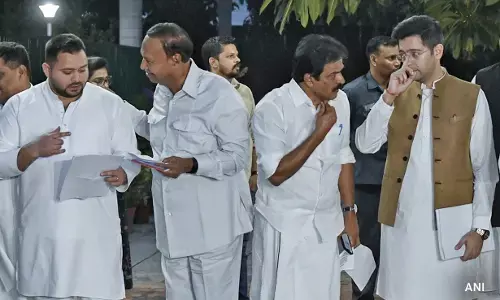 ʼಬಹಿಷ್ಕರಿಸಲ್ಪಟ್ಟʼ ಟಿವಿ ನಿರೂಪಕರ ಪಟ್ಟಿ ಬಿಡುಗಡೆ ಮಾಡಿದ ಇಂಡಿಯಾ ಮೈತ್ರಿಕೂಟ