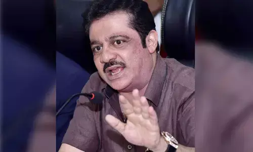 ಶಾಸಕ ಸ್ಥಾನದಿಂದ ಸಚಿವ ಝಮೀರ್ ಅಹ್ಮದ್‌ ಅನರ್ಹತೆ ಕೋರಿ ಅರ್ಜಿ: ವಿಚಾರಣೆ ಮುಂದೂಡಿಕೆ