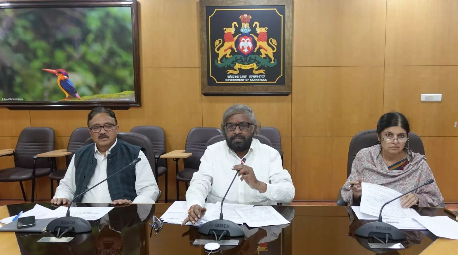 ಕರಾವಳಿ ಜಿಲ್ಲೆಗಳಲ್ಲಿ ಪರಿಸರ ಸ್ನೇಹಿ ಗಣಪತಿ ಪ್ರತಿಷ್ಠಾಪನೆ: ಸಚಿವ ಈಶ್ವರ್ ಖಂಡ್ರೆ ಅಭಿನಂದನೆ ಕರಾವಳಿ ಜಿಲ್ಲೆಗಳಲ್ಲಿ ಪರಿಸರ ಸ್ನೇಹಿ ಗಣಪತಿ ಪ್ರತಿಷ್ಠಾಪನೆ: ಸಚಿವ ಈಶ್ವರ್ ಖಂಡ್ರೆ ಅಭಿನಂದನೆ