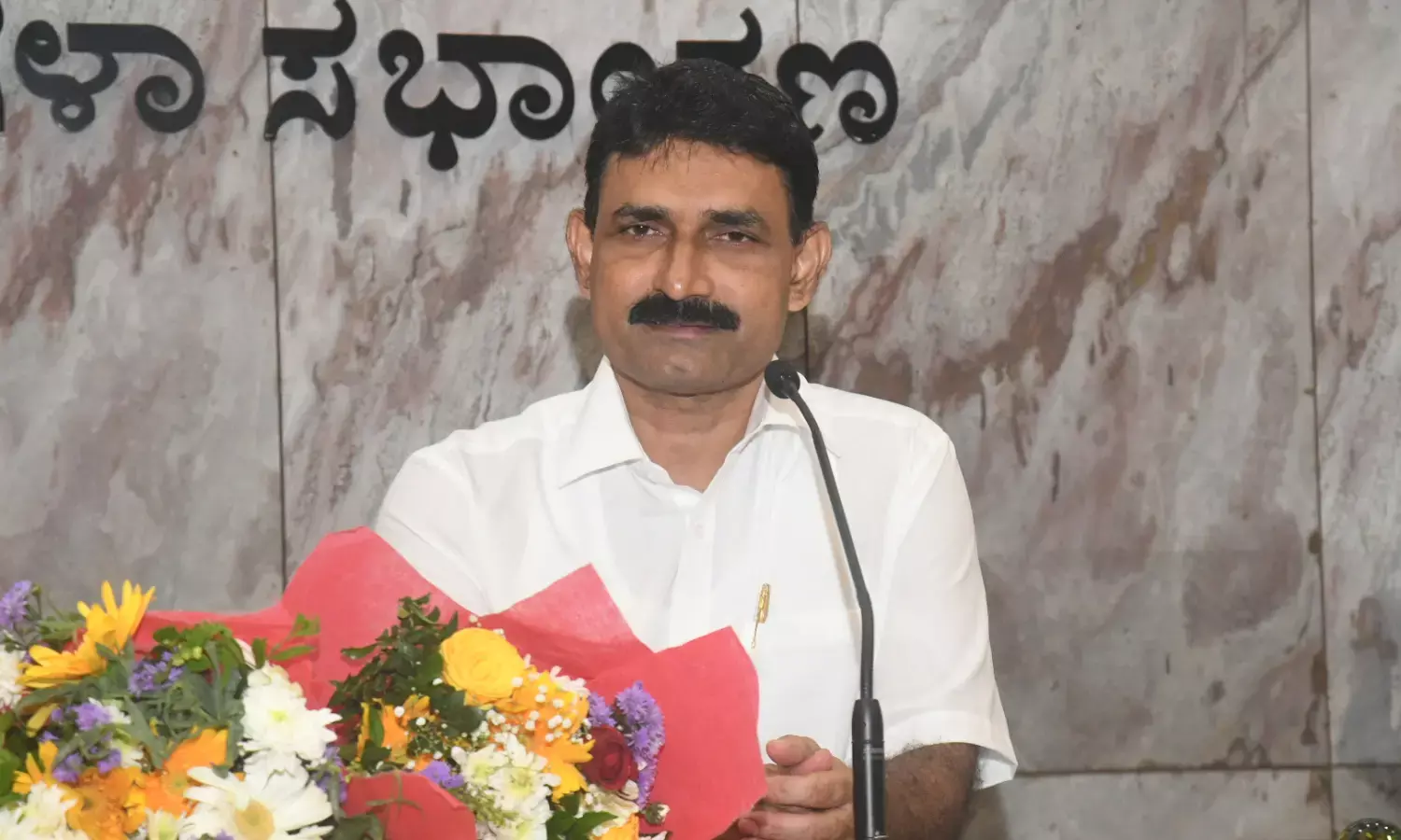 ಮಂಗಳೂರು ಮನಪಾ ವ್ಯಾಪ್ತಿಯಲ್ಲಿ ಸಾಂಕ್ರಾಮಿಕ ರೋಗಗಳ ಬಗ್ಗೆ ಜಾಗೃತಿಗೆ ಮೇಯರ್ ಸೂಚನೆ