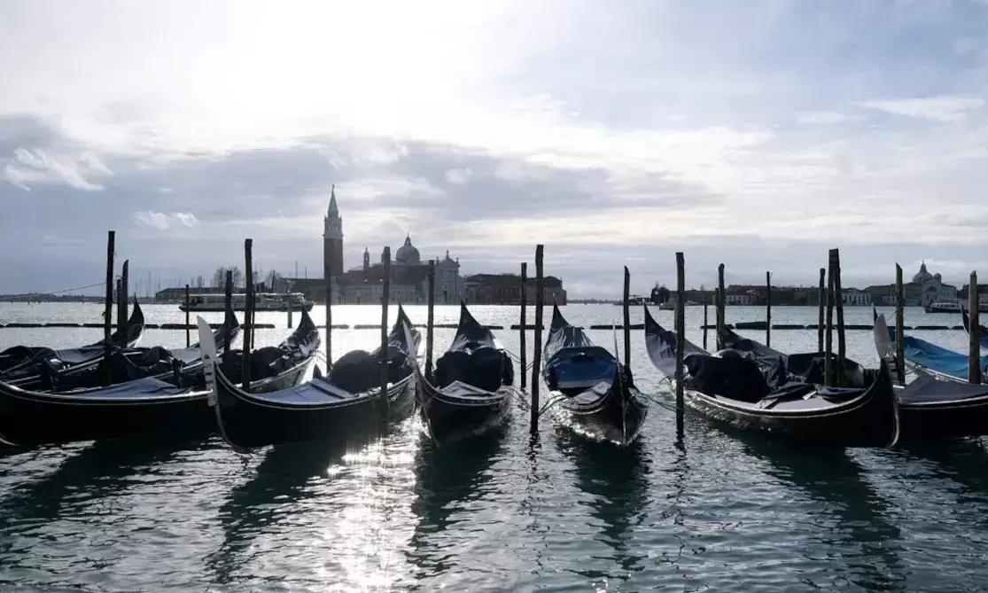 ಅಳಿವಿನಂಚಿನಲ್ಲಿರುವ ಪಾರಂಪರಿಕ ತಾಣಗಳ ಪಟ್ಟಿಯಿಂದ ವೆನಿಸ್ ಹೊರಕ್ಕೆ