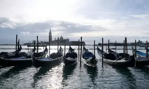ಅಳಿವಿನಂಚಿನಲ್ಲಿರುವ ಪಾರಂಪರಿಕ ತಾಣಗಳ ಪಟ್ಟಿಯಿಂದ ವೆನಿಸ್ ಹೊರಕ್ಕೆ