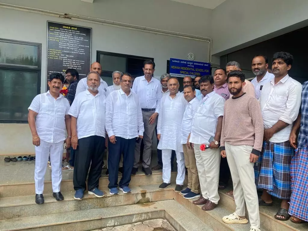 ಕಾವಲಕಟ್ಟೆ: ಹಿದಾಯ ಪುನರ್ವಸತಿ ಕಾಲನಿಗೆ ಉಸ್ತುವಾರಿ ಸಚಿವ ದಿನೇಶ್ ಗುಂಡೂರಾವ್ ಭೇಟಿ ಕಾವಲಕಟ್ಟೆ: ಹಿದಾಯ ಪುನರ್ವಸತಿ ಕಾಲನಿಗೆ ಉಸ್ತುವಾರಿ ಸಚಿವ ದಿನೇಶ್ ಗುಂಡೂರಾವ್ ಭೇಟಿ