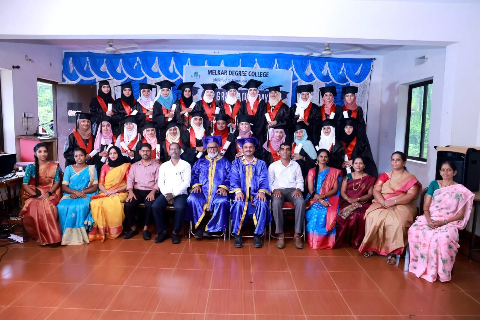 ಮೆಲ್ಕಾರ್ ಪ್ರಥಮ ದರ್ಜೆ ಮಹಿಳಾ ಕಾಲೇಜಿನ ಪದವಿ ಪ್ರದಾನ ಕಾರ್ಯಕ್ರಮ ಮೆಲ್ಕಾರ್ ಪ್ರಥಮ ದರ್ಜೆ ಮಹಿಳಾ ಕಾಲೇಜಿನ ಪದವಿ ಪ್ರದಾನ ಕಾರ್ಯಕ್ರಮ