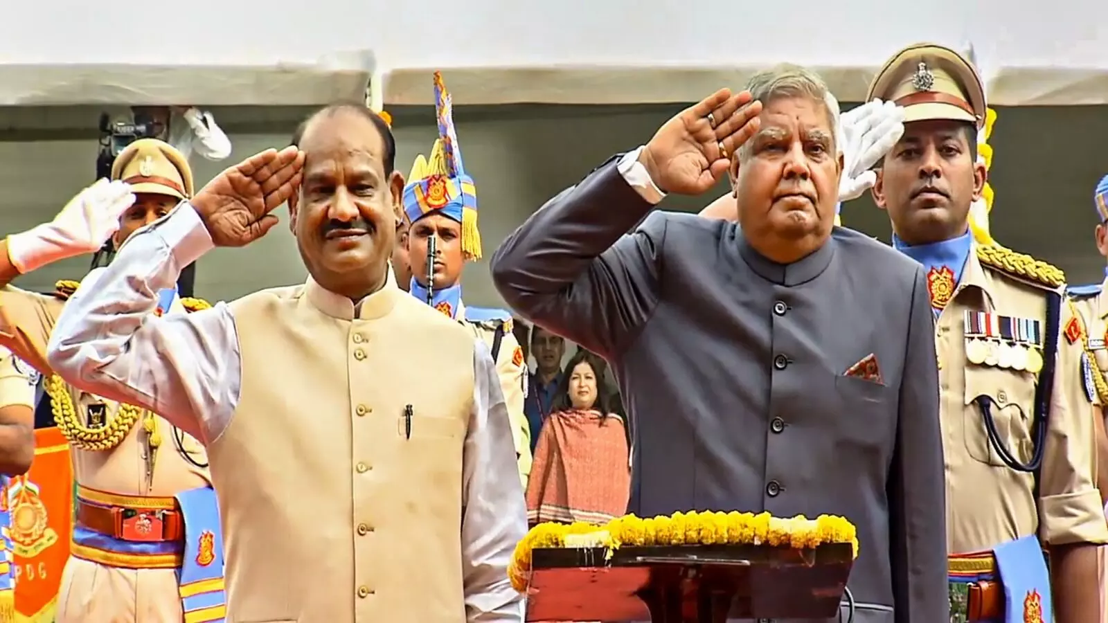 ನೂತನ ಸಂಸತ್ ಭವನದಲ್ಲಿ ಉಪ ರಾಷ್ಟ್ರಪತಿಗಳಿಂದ ಧ್ವಜಾರೋಹಣ