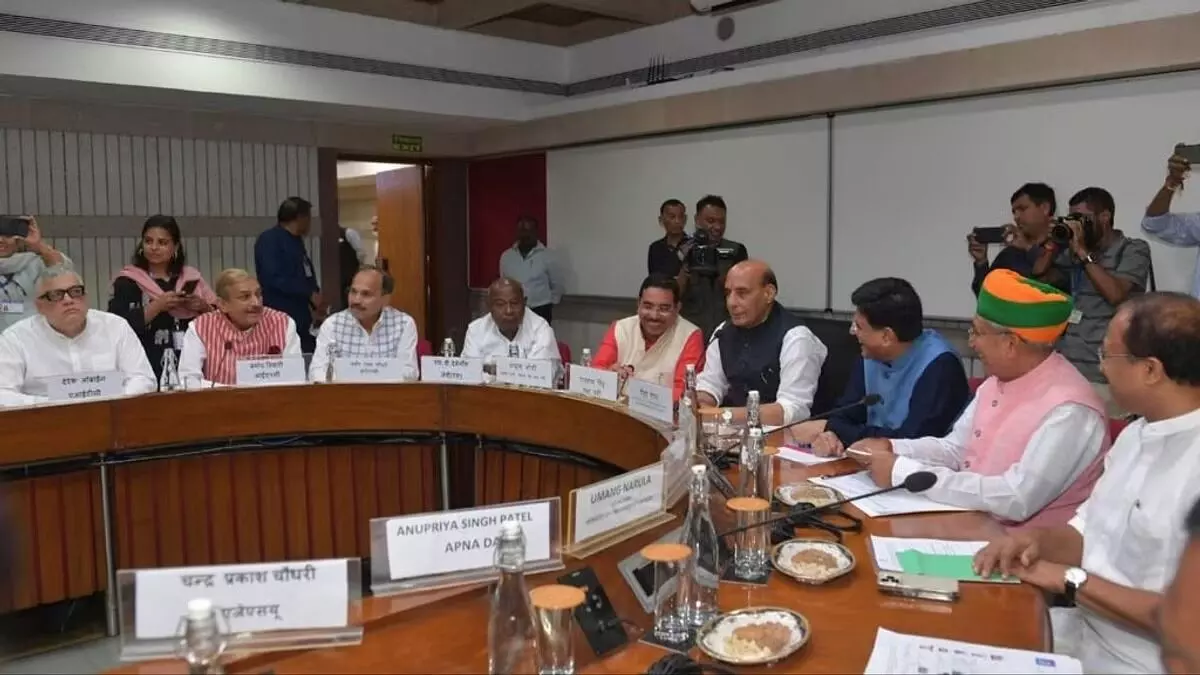 ಮಹಿಳಾ ಮೀಸಲಾತಿ ಮಸೂದೆ ಅಂಗೀಕಾರಕ್ಕೆ ಸರ್ವಪಕ್ಷ ಸಭೆಯಲ್ಲಿ ಪ್ರತಿಪಕ್ಷಗಳ ಆಗ್ರಹ