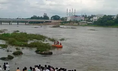 ತುಂಗಾ ನದಿಯಲ್ಲಿ ಮೀನು ಹಿಡಿಯಲು ಹೋದ ಇಬ್ಬರು ಯುವಕರು ನೀರುಪಾಲು