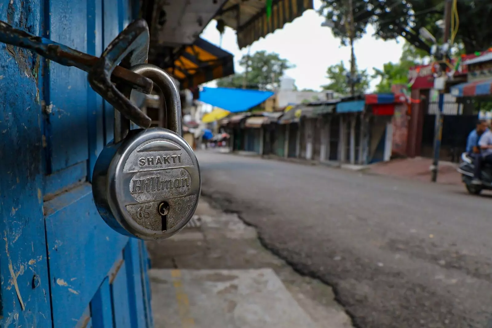 ಮಣಿಪುರ: ಇಂಫಾಲ ಬಂದ್; ಸಾಮಾನ್ಯ ಜನಜೀವನ ಅಸ್ತವ್ಯಸ್ತ ಮಣಿಪುರ: ಇಂಫಾಲ ಬಂದ್; ಸಾಮಾನ್ಯ ಜನಜೀವನ ಅಸ್ತವ್ಯಸ್ತ