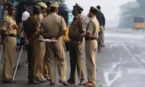 ಒರಟಾಗಿ ವರ್ತಿಸಿದ್ದಕ್ಕೆ ಮಾಲಕಿಗೆ ವಿದ್ಯುತ್ ಶಾಕ್ ನೀಡಿದ ಕಾರ್ಮಿಕ!