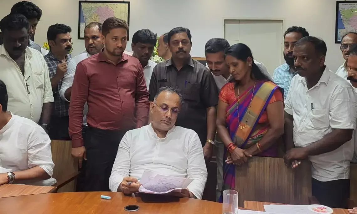 ಸಾರ್ವಜನಿಕರಿಂದ ಸಚಿವ ದಿನೇಶ್ ಗುಂಡೂರಾವ್ ಅಹವಾಲು ಸ್ವೀಕಾರ