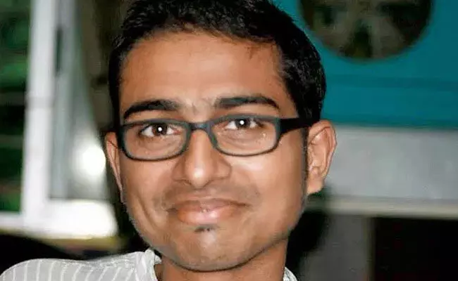 ಎಲ್ಗಾರ್ ಪರಿಷದ್ ಪ್ರಕರಣ: 5 ವರ್ಷಗಳ ಬಳಿಕ ಮಹೇಶ್ ರಾವುತ್ ಗೆ ಜಾಮೀನು ಎಲ್ಗಾರ್ ಪರಿಷದ್ ಪ್ರಕರಣ: 5 ವರ್ಷಗಳ ಬಳಿಕ ಮಹೇಶ್ ರಾವುತ್ ಗೆ ಜಾಮೀನು