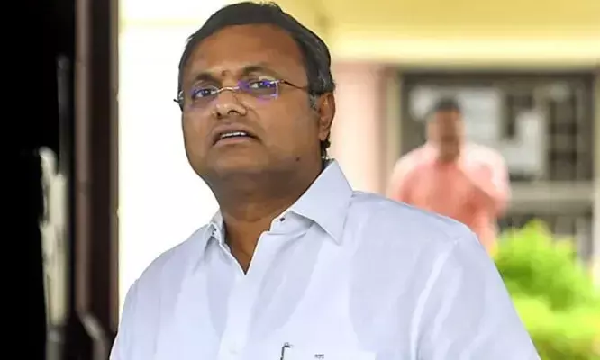 ಚಂದ್ರನ ಮೇಲೆ ಇಳಿದಿರುವ ಭಾರತದಲ್ಲಿ ಈಗಲೂ ಮಲಹೊರುವ ಪದ್ಧತಿ ಜೀವಂತ: ಕಾರ್ತಿ ಚಿದಂಬಂರಂ