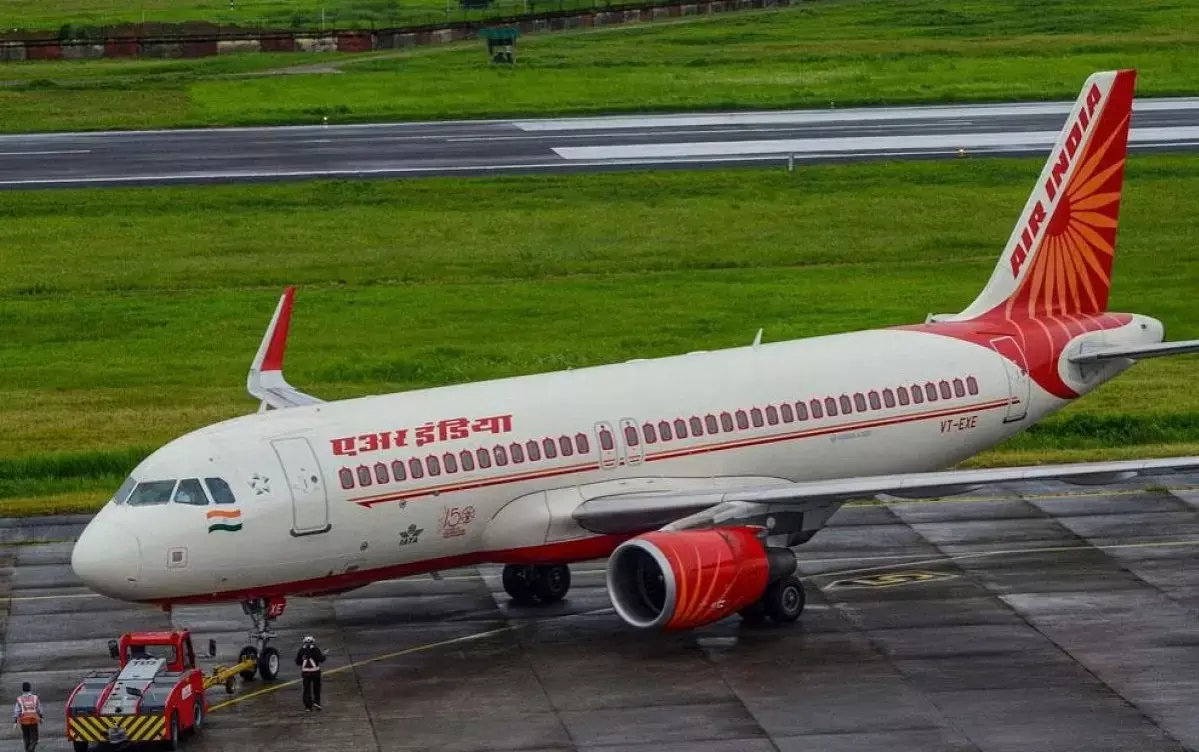 ಅಪಘಾತ ತಡೆ ಕಾರ್ಯದಲ್ಲಿ ಲೋಪ: ಏರ್ ಇಂಡಿಯಾ ಹಾರಾಟ ಸುರಕ್ಷತೆ ಮುಖ್ಯಸ್ಥನ ಅಮಾನತು