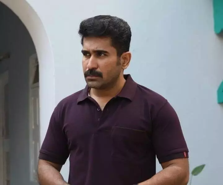 ‘ನನ್ನ ಪುತ್ರಿ ಧೈರ್ಯವಂತೆ, ಕರುಣಾಮಯಿʼ ; ನಟ ವಿಜಯ್ ಆ್ಯಂಟನಿ ಭಾವನಾತ್ಮಕ ಹೇಳಿಕೆ ‘ನನ್ನ ಪುತ್ರಿ ಧೈರ್ಯವಂತೆ, ಕರುಣಾಮಯಿʼ ; ನಟ ವಿಜಯ್ ಆ್ಯಂಟನಿ ಭಾವನಾತ್ಮಕ ಹೇಳಿಕೆ