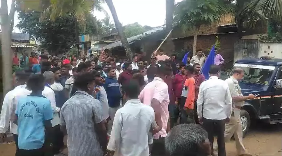 ಬೆಳಗಾವಿ  | ಮರಾಠಾ ಮತ್ತು ದಲಿತ ಯುವಕರ ಮಧ್ಯೆ ಘರ್ಷಣೆ: ಶಾಸಕರಿಗೆ ಗಾಯ