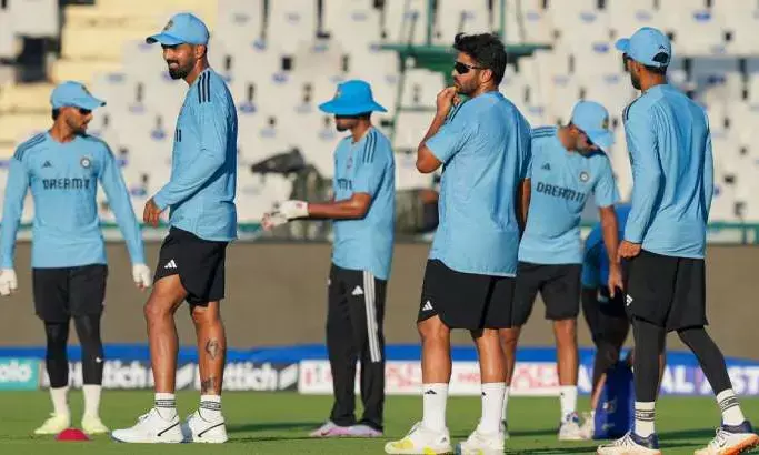 ಮೊದಲ ಏಕದಿನ: ಆಸ್ಟ್ರೇಲಿಯ ತಂಡವನ್ನು ಬ್ಯಾಟಿಂಗ್ ಗೆ ಇಳಿಸಿದ ಭಾರತ