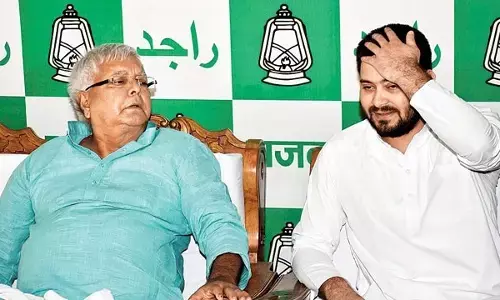 ಉದ್ಯೋಗಕ್ಕಾಗಿ ಭೂಮಿ ಹಗರಣ ; ದಿಲ್ಲಿ ನ್ಯಾಯಾಲಯದಿಂದ ಲಾಲು, ತೇಜಸ್ವಿ ಇತರರಿಗೆ ಸಮನ್ಸ್