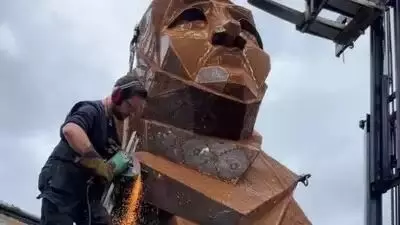 ಹಿಜಾಬ್ ಧರಿಸಿದ ಮಹಿಳೆಯರ ಸಂಭ್ರಮದ ನೆನಪಿಗೆ ಇಂಗ್ಲೇಂಡಿನಲ್ಲಿ ಸ್ಟ್ರೆಂತ್ ಆಫ್ ದಿ ಹಿಜಾಬ್ ಪ್ರತಿಮೆ! ಹಿಜಾಬ್ ಧರಿಸಿದ ಮಹಿಳೆಯರ ಸಂಭ್ರಮದ ನೆನಪಿಗೆ ಇಂಗ್ಲೇಂಡಿನಲ್ಲಿ ಸ್ಟ್ರೆಂತ್ ಆಫ್ ದಿ ಹಿಜಾಬ್ ಪ್ರತಿಮೆ!