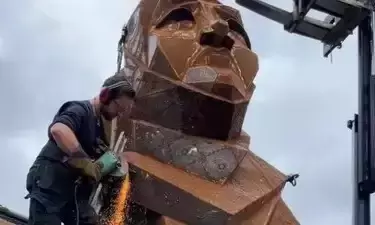 ಹಿಜಾಬ್ ಧರಿಸಿದ ಮಹಿಳೆಯರ ಸಂಭ್ರಮದ ನೆನಪಿಗೆ ಇಂಗ್ಲೇಂಡಿನಲ್ಲಿ ಸ್ಟ್ರೆಂತ್ ಆಫ್ ದಿ ಹಿಜಾಬ್ ಪ್ರತಿಮೆ!